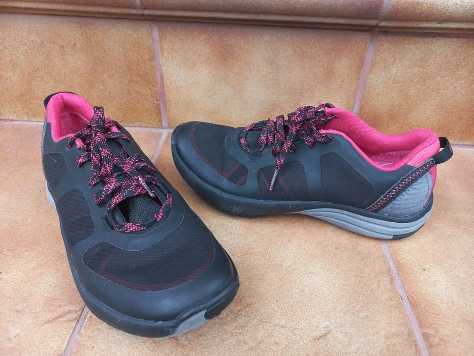 Кросівки Clarks р.39