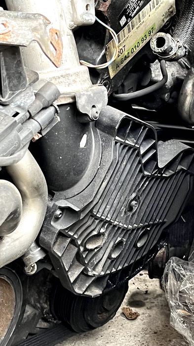 Двигун Mercedes ОМ642 W207 W221