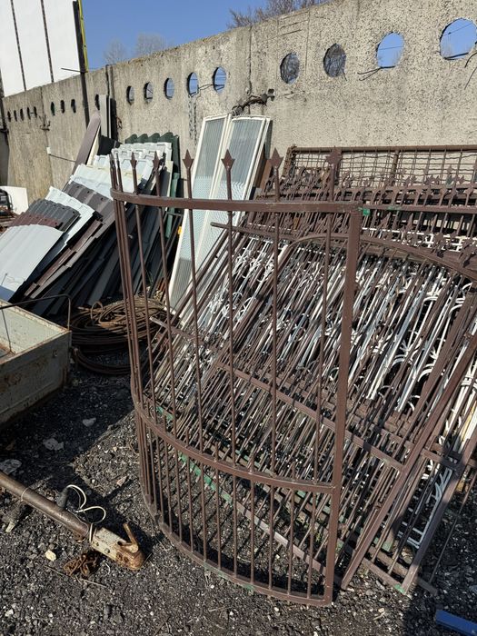 Забор з металу секції