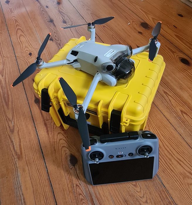 Dron DJI Mini 4 Pro RC2 + walizka B&W