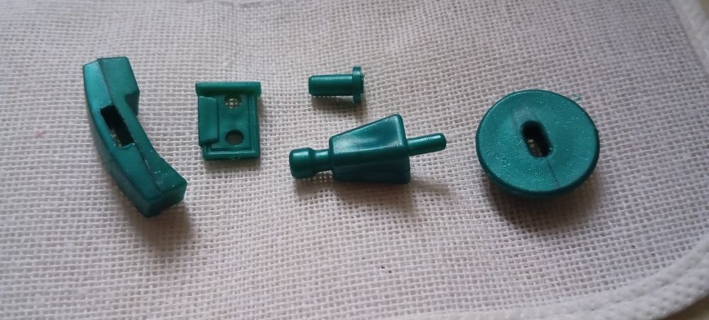 Peças reposição para carro da Barbie Cabriolet verde 1999.