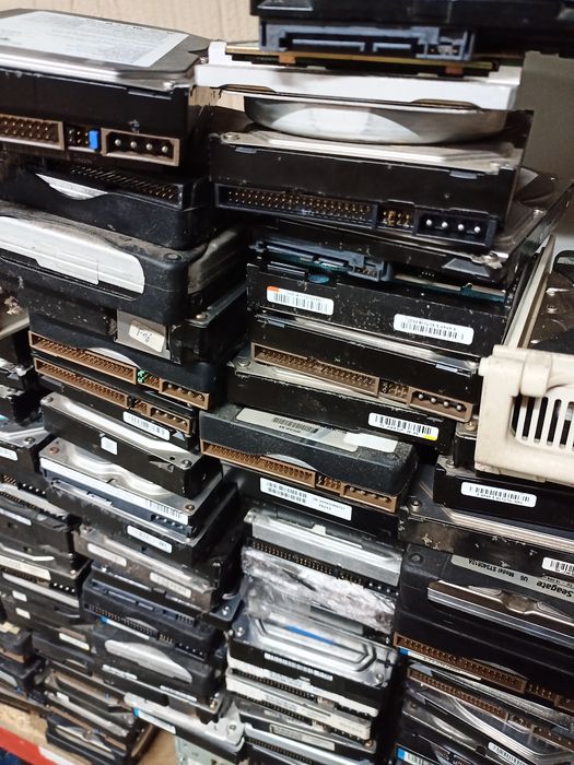 40 GB Hard Drive424492331109591041
