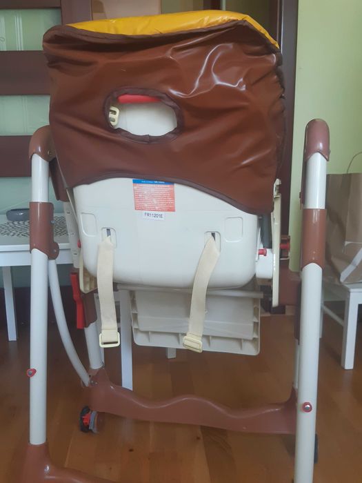 Fotelik do jedzenia dla dziecka