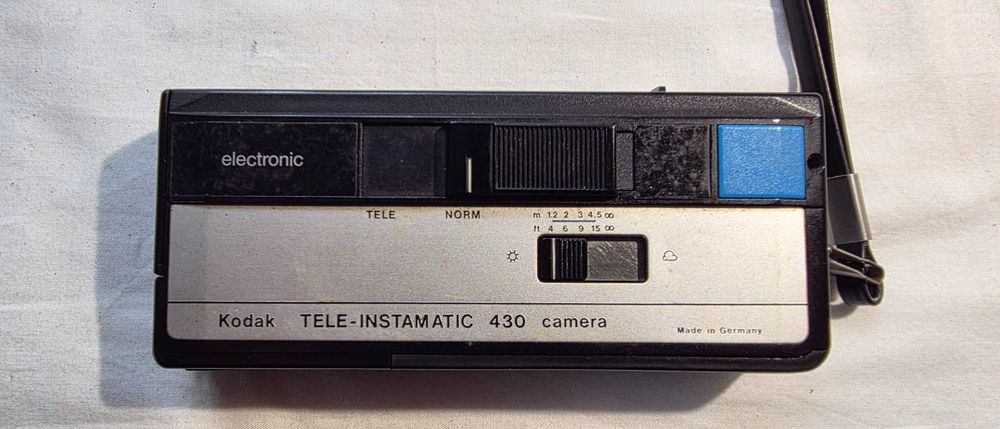 Máquina Fotográfica - Kodac Tele-Instamatic 430