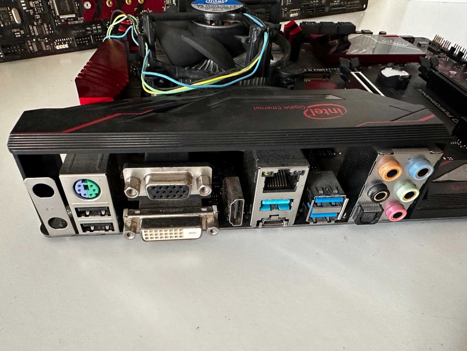 Комплект Asrock Z270-Performance s1151 + Процесор i5 7500