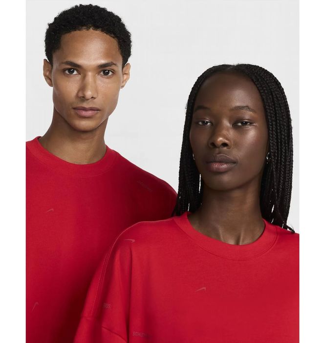 Футболка унисекс Nike X Jacquemus Short-Sleeve T-Shirt Red оригінал HF7111-611