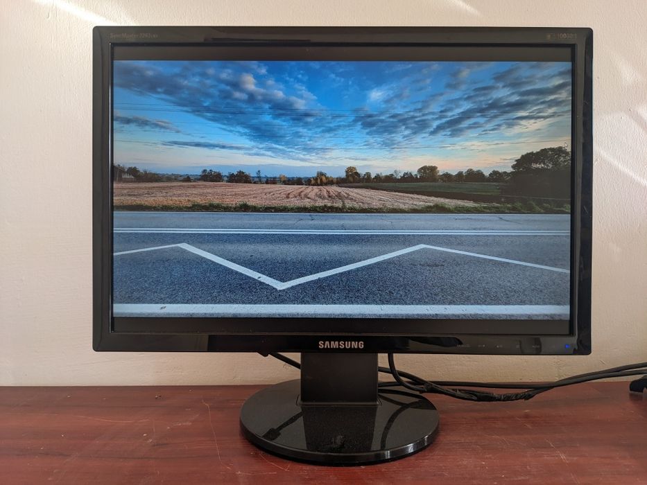 Monitor Samsung 22 cale, 1680 na 1050px, D-SUB, VESA, 2243LNX + kable