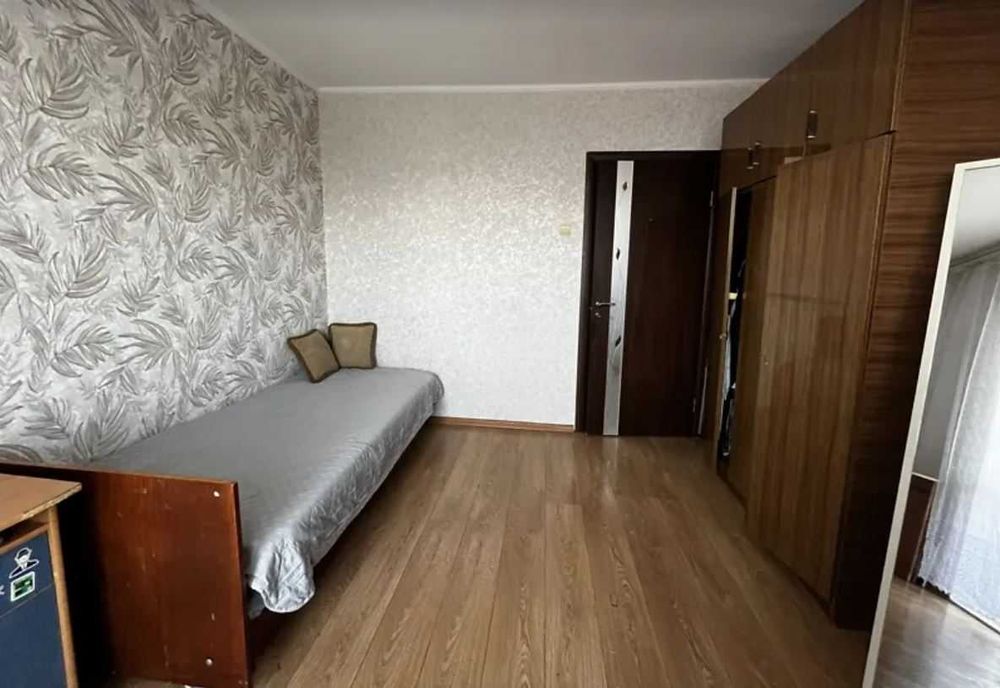 2к квартира з Ремонтом на Ближніх Гречанах, 52м2, Середній поверх