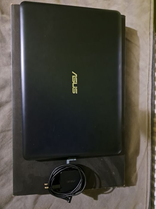 laptop ASUS E502N