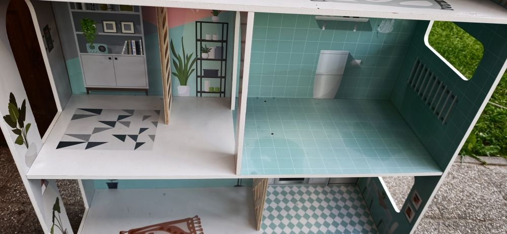 Domek dla lalek - duży używany - tylko odbiór osobisty