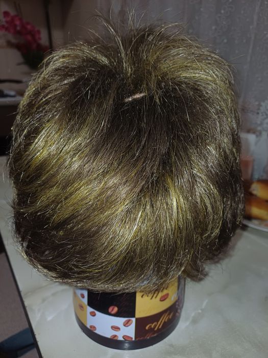 Продам парик женский