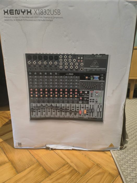 placa de som / mesa de mistura behringer