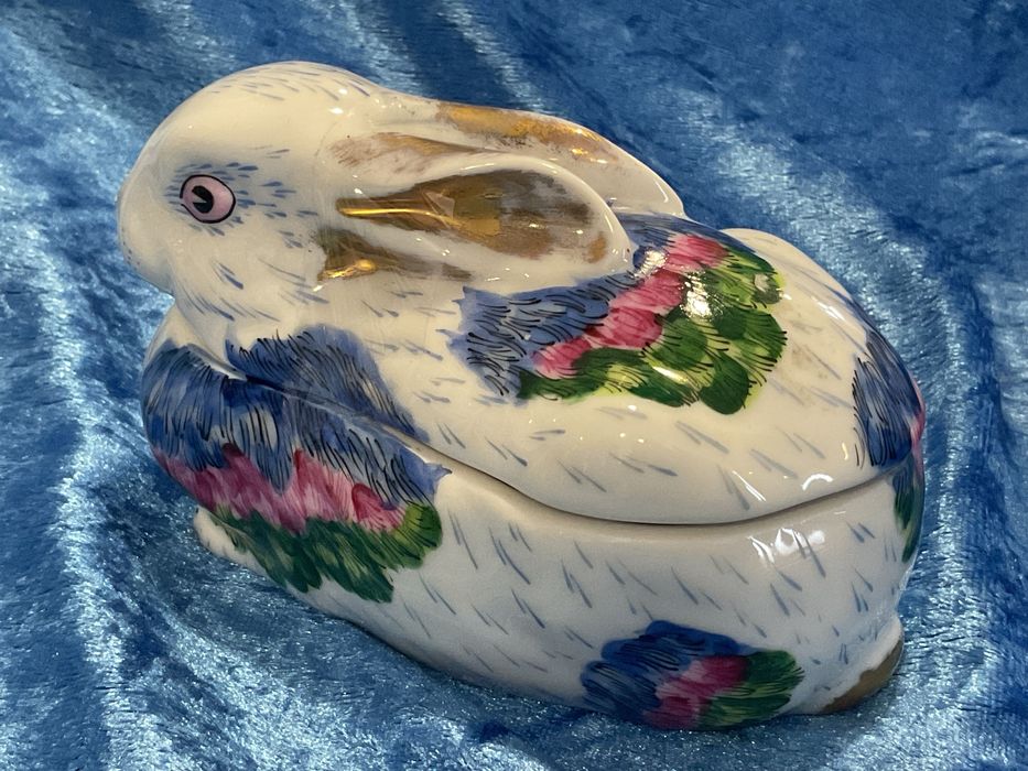 Vista alegre coelho mini terrina 12 cm     Mais anúncios abaixo