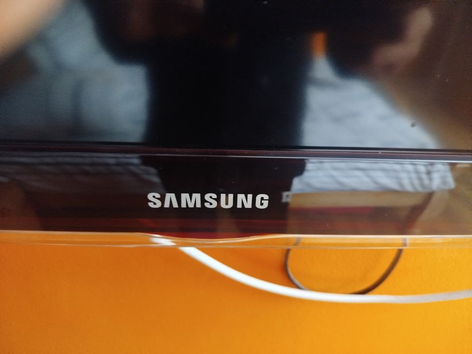 Telewizor Samsung 32 całe sprawny