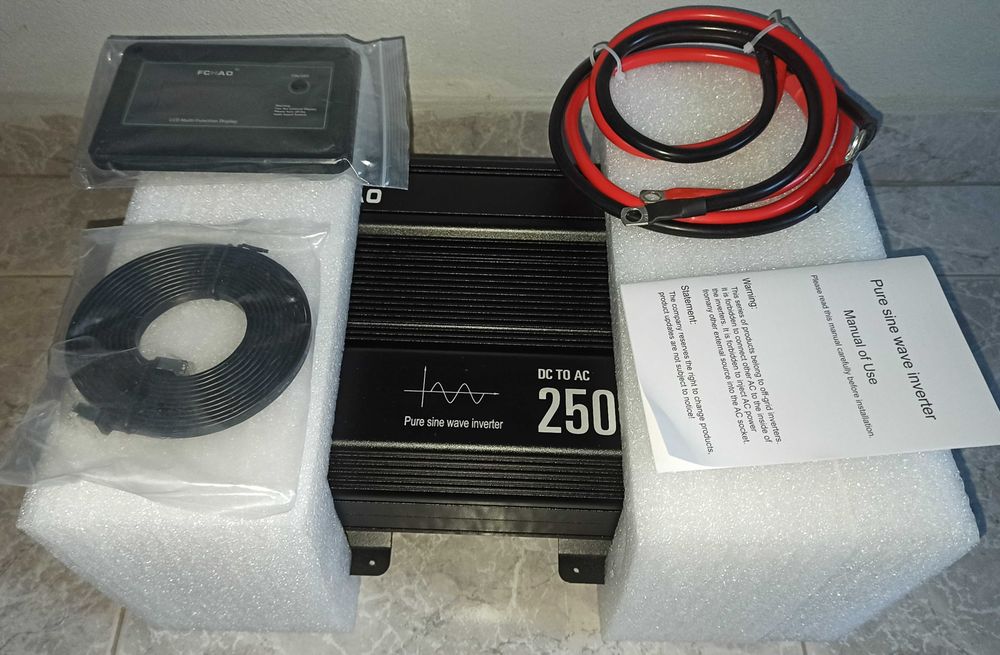 Inversor FCHAO 24V / 2500W nominal e 5000W pico, com Display LCD