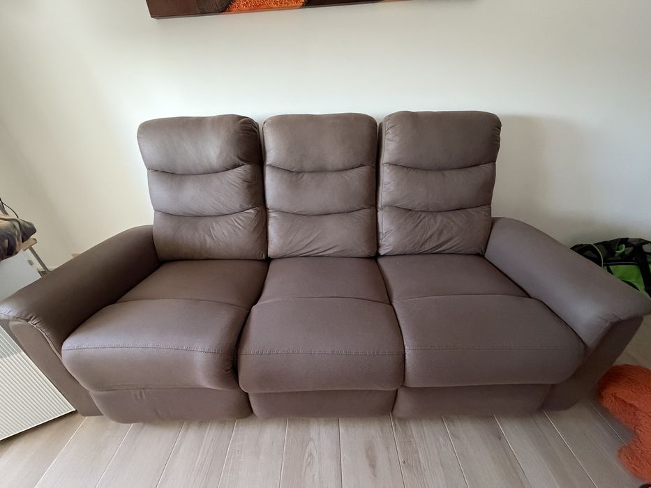 Sofá semi novo .