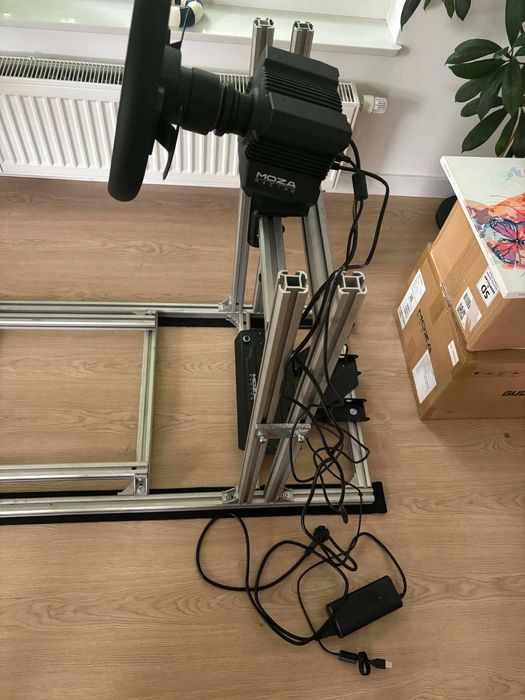 Simrig / kokpit aluminiowy Moza R5