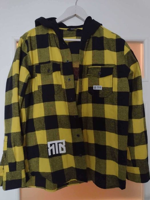 Bluza Cropp na guziki