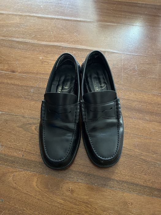 Sapatos  classicos em pele pretos 41 ou 42  em bom estado