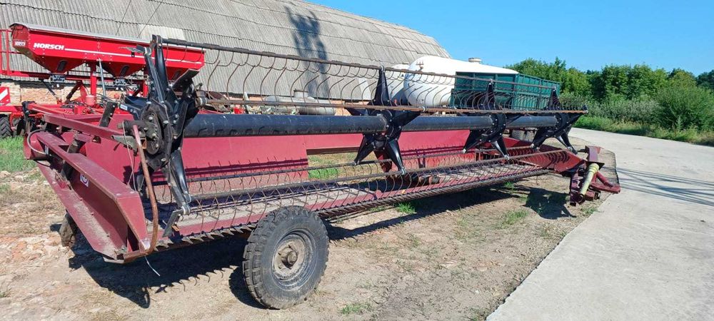 Жатка валкова причіпна ЖВП-6,4