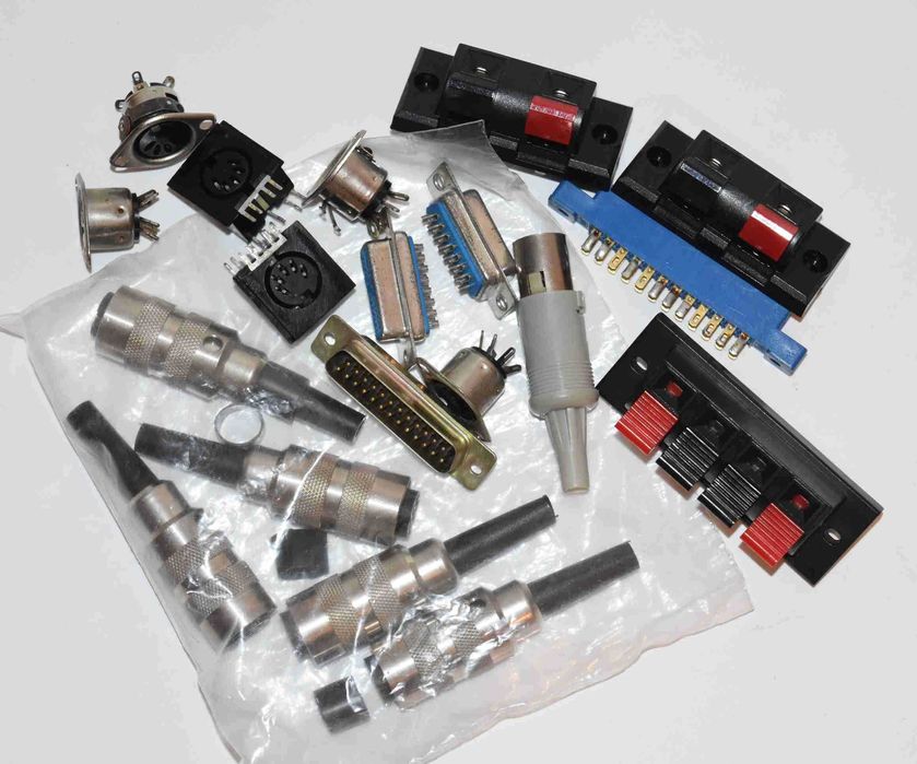 Various Cables and Connectors64284554136961123