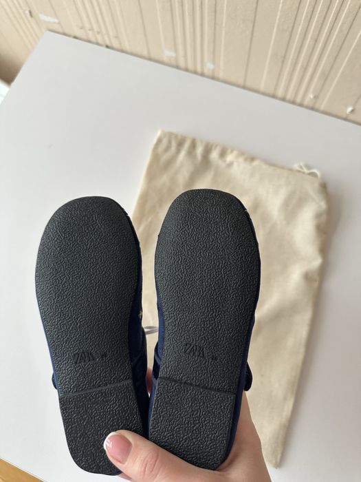 Дитяче взуття  Zara