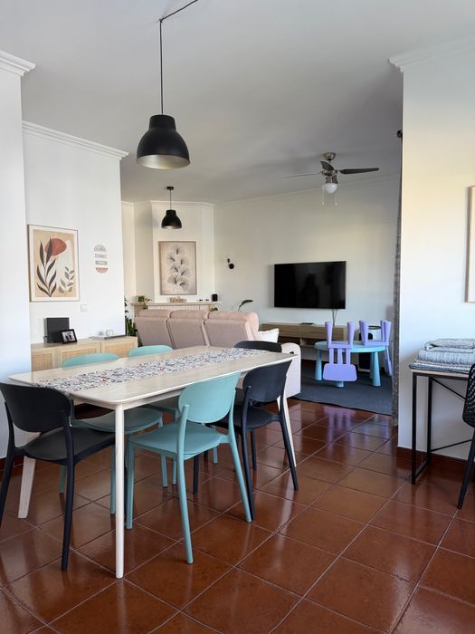 Apartamento T2 3° andar esq. remodelado 3. andar