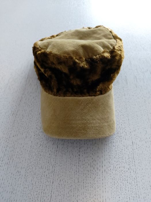Czapka z daszkiem czapka oliwkowa damska obwód 55/59 cm