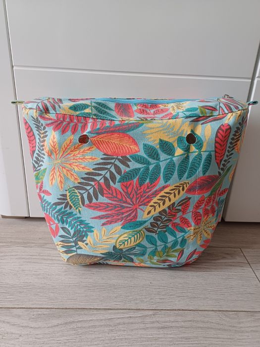 O Bag Standard, niebieski organizer w kolorowe liście do torebki