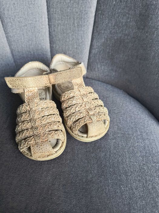 Sandały złote skórzane Lasocki 24