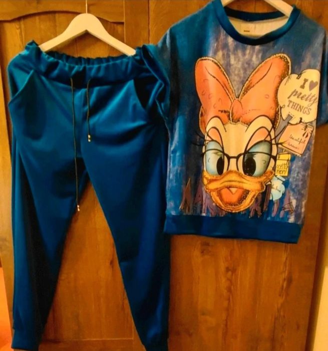 Damski dres welurowy