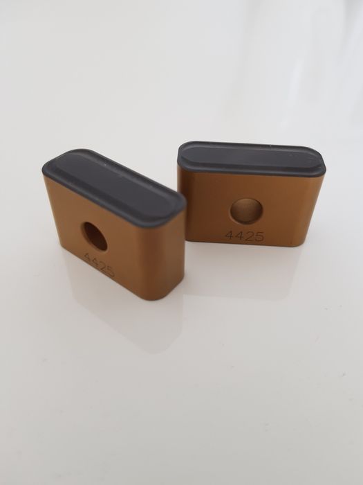 Płytki skrawające LNUX Pr 4425