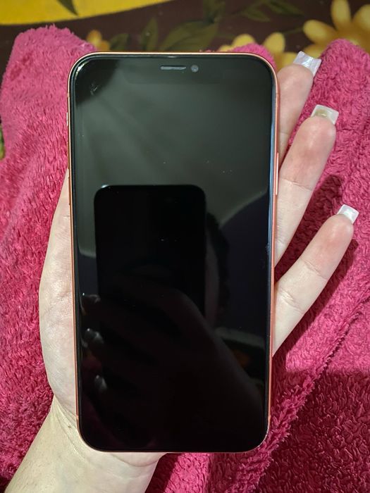 продам iPhone Xr 128g