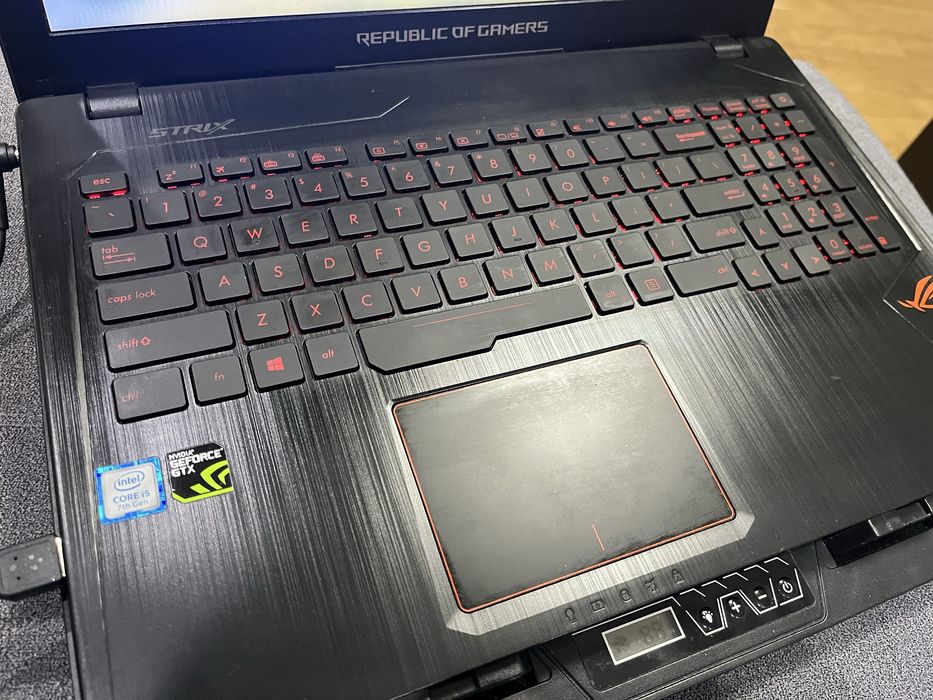 Laptop Asus GL553V