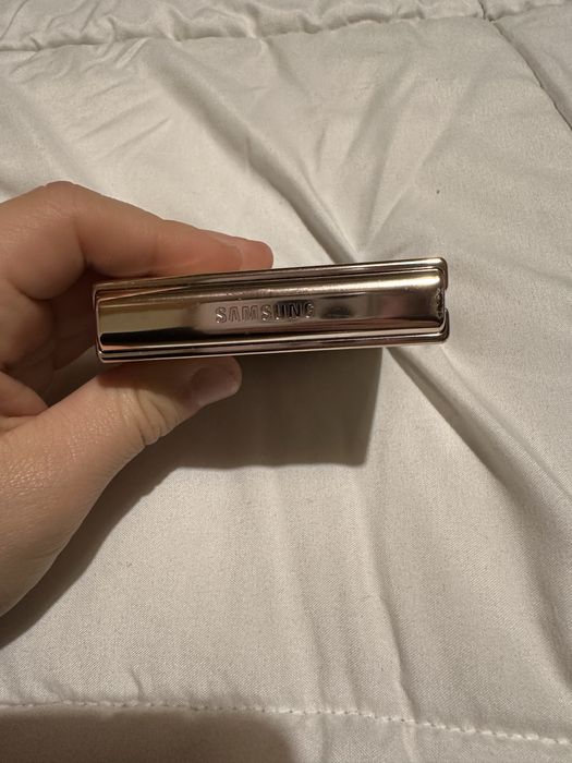 Samsung z flip 4