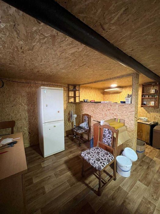 Продаж будинку + земельна ділянка в с.Березівка