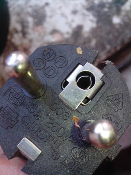 Электрочайник,  в хорошем состоянии.