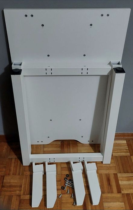 White desk 100 x 60 x 73 cm in excellent condition €3064287136027138122