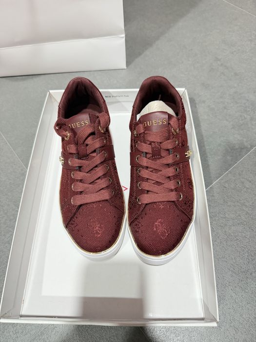Оригінальні кеди Guess