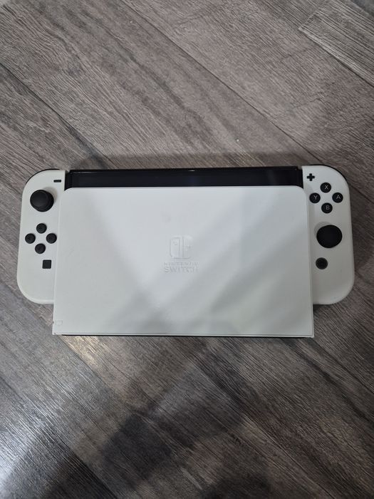 Nintendo SWITCH  OLED новий+гра