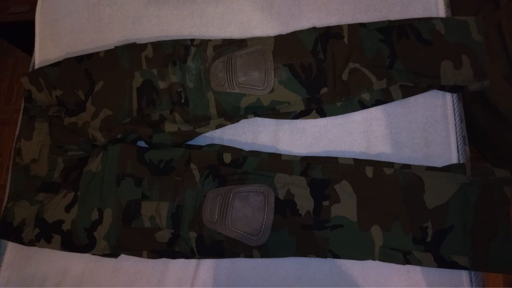 Roupa camuflada para ar livre