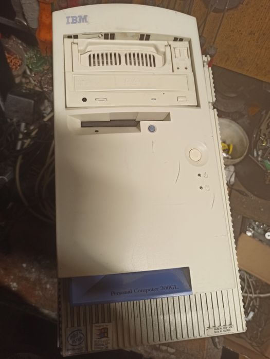 Stary komputer retro zabytkowy 2