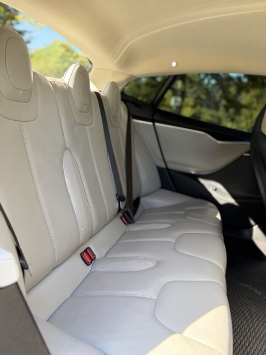 Tesla Model S  2014р.