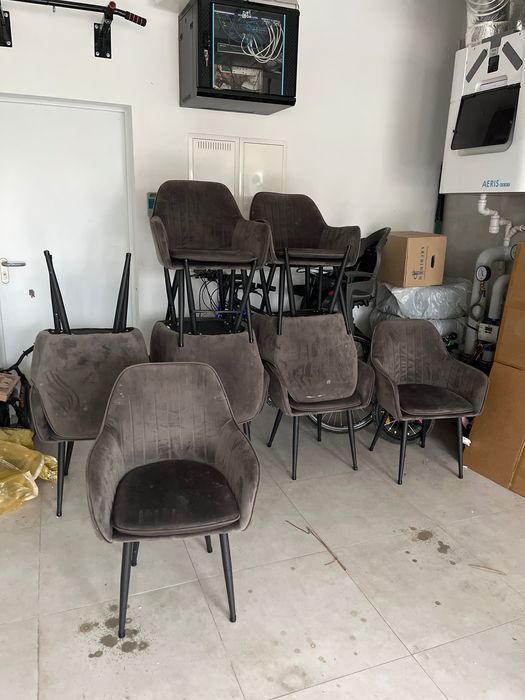 Krzesła antracyt, uszkodzone