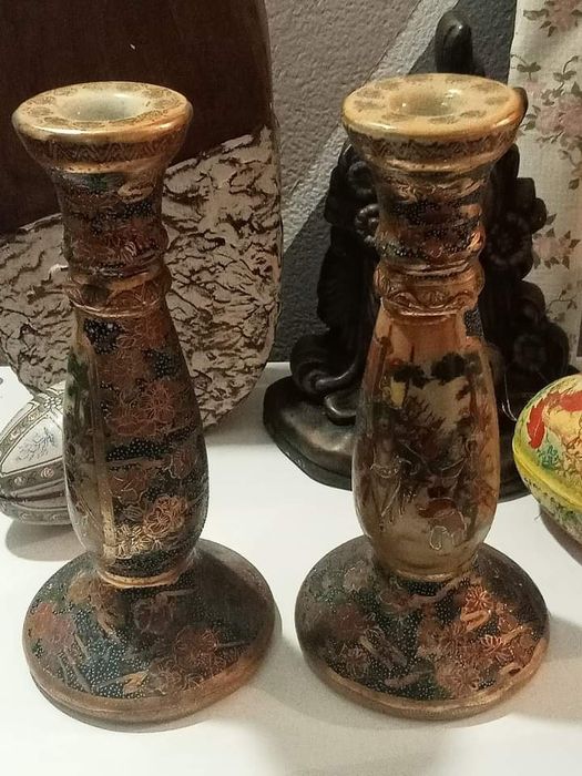 Belo par de castiçais Satsuma