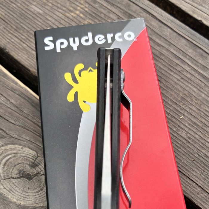 Spyderco Native 5 Fluted Carbon Fiber S90V
