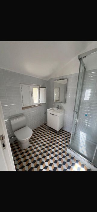 Quarto disponível para arrendar na vila franca de xira