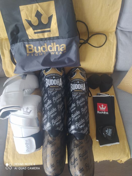 Vendo luva de boxing com caneleira protetor bucal, bandagem