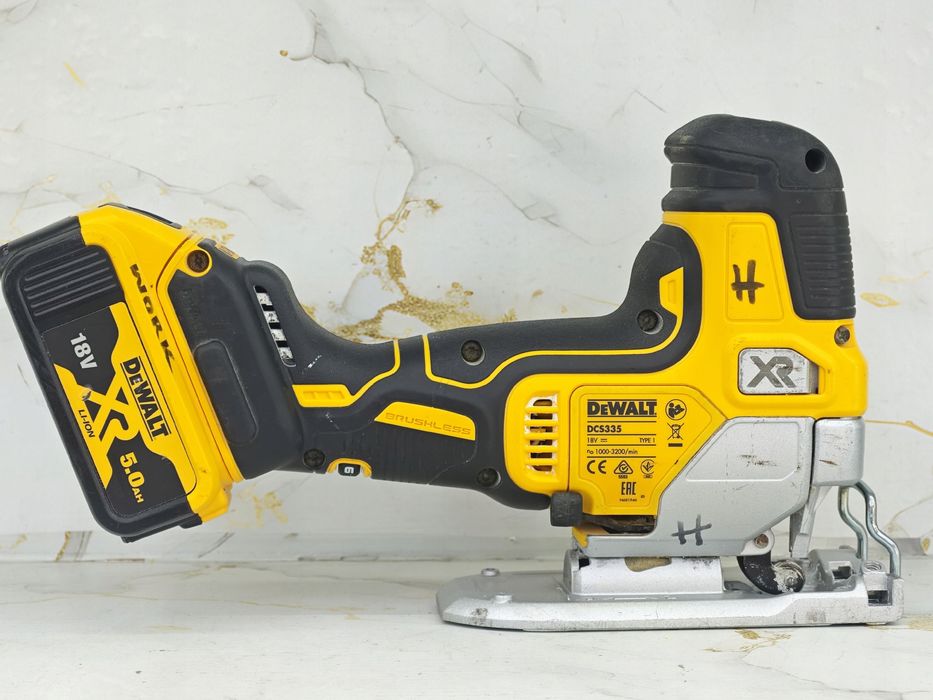 Wyrzynarka dewalt dcs335 akumulatorowa 5 0ah