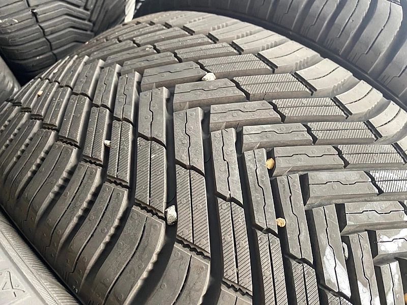 255/45r18 Nexen N'Blue 4 Season_7,4mm_2szt_(309)